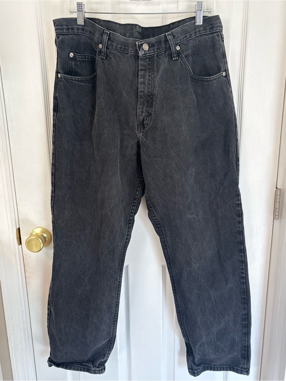 Vintage Wrangler Men's Black Denim Jeans - Classic Authentic Fit